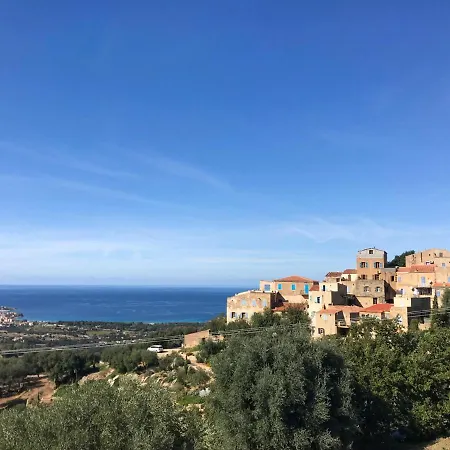 L'ile-rousse Sleeps 2 With Air Con And Wifi Villa