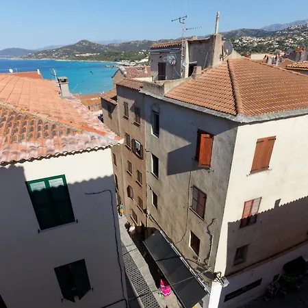 L'ile-rousse Sleeps 2 With Air Con And Wifi
