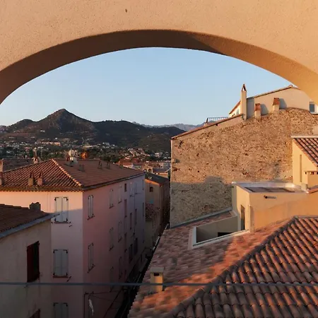 Villa L'ile-rousse Sleeps 2 With Air Con And Wifi *